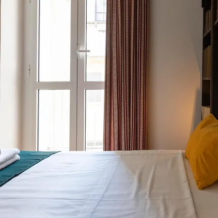 Bed & Books By Wonderful Italy * Turin