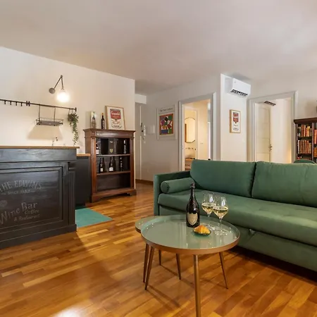 Bed & Books By Wonderful Italy Apartment Turin